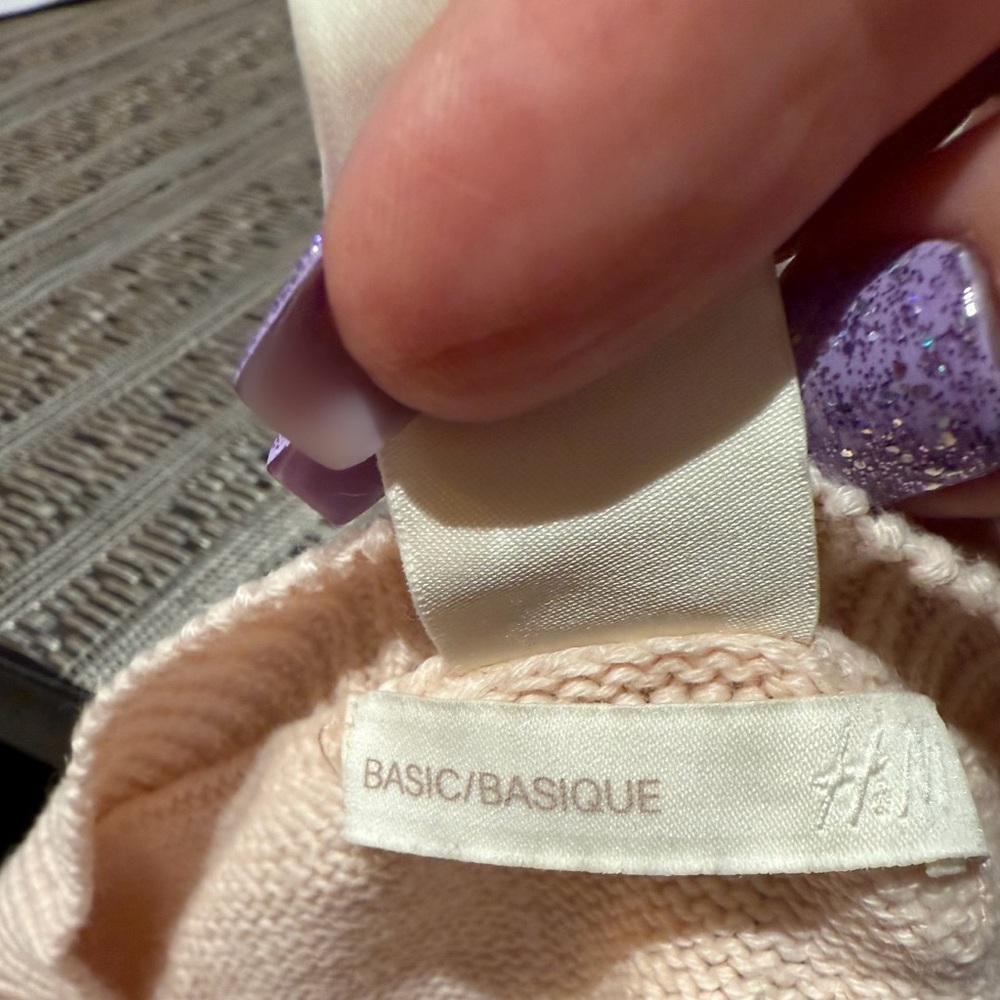 Cable Knit - Sweater - Picture 2 of 5
